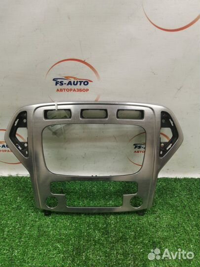 Рамка магнитолы Ford Mondeo 4 лифтбек 2.0 qxba TD