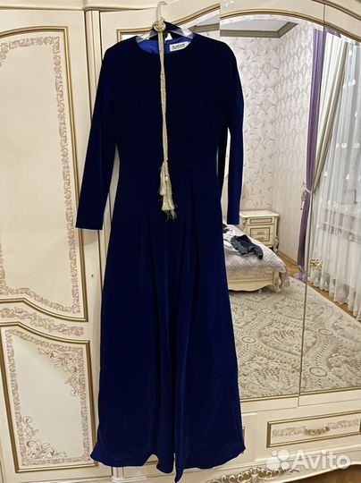 Платье в пол