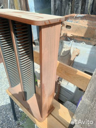 Подставка под DvD диски