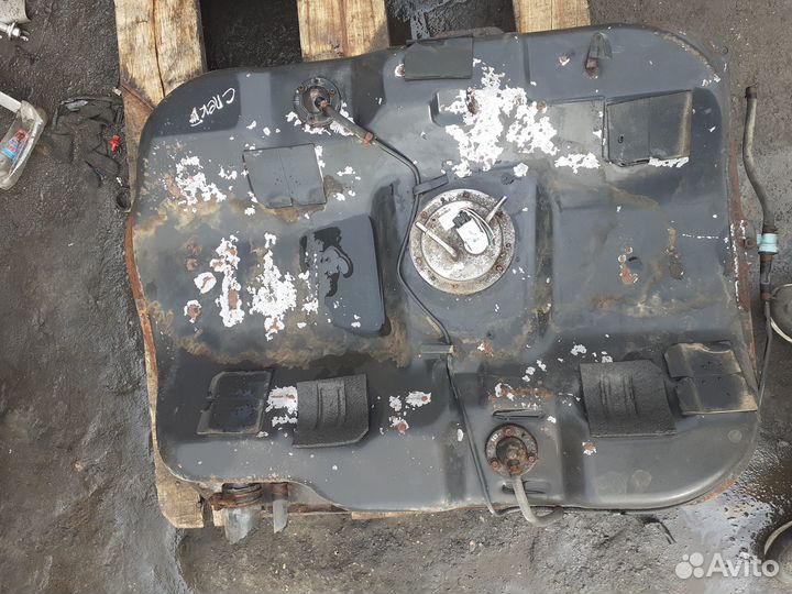 Топливный бак (бензобак) Kia Spectra