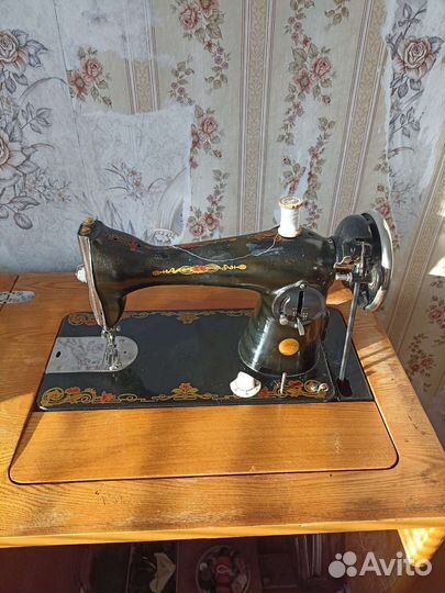 Швейная машинка
