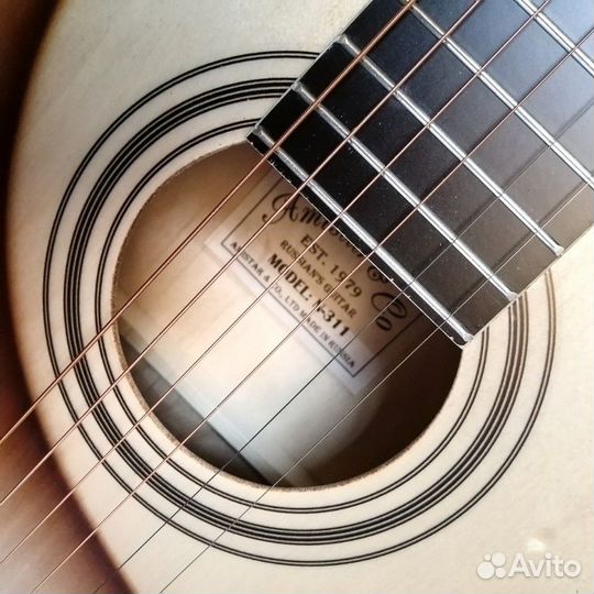 Гитара новая акустическая