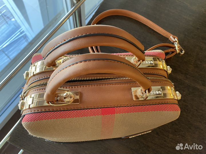 Сумка burberry состояние отличное