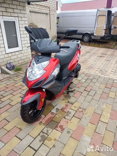 Скутер Racer 150 кубов