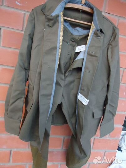 Китель и брюки