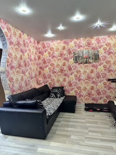 2-к. квартира, 53 м², 1/5 эт.