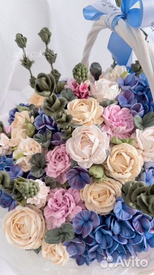 Букет из зефира в корзине