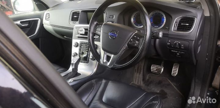 Подушка двс передняя левая Volvo V60 FW48