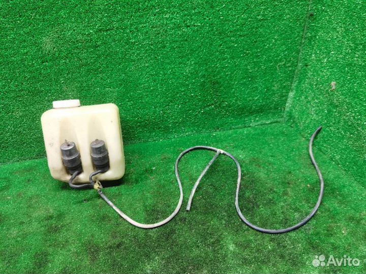 Бачок стеклоомывателя