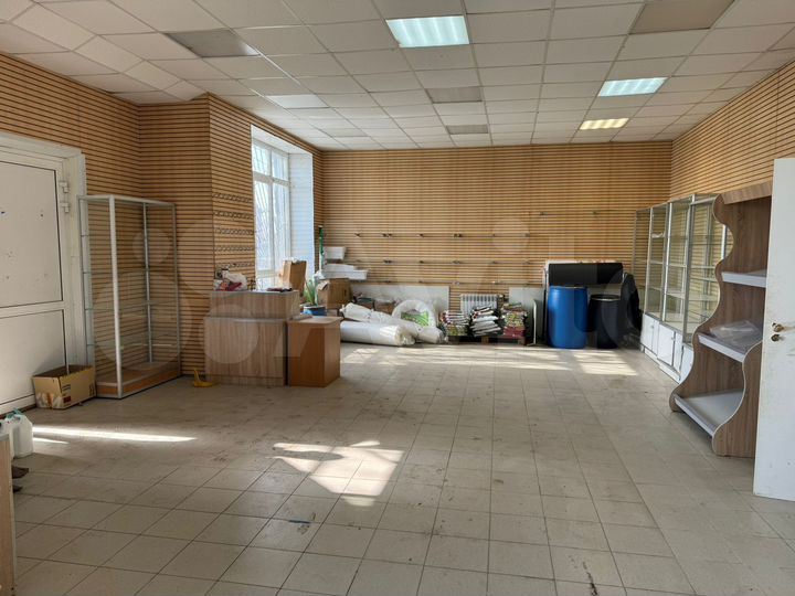 Здание, 284 м²