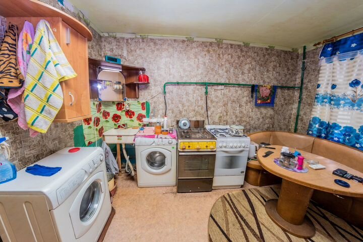 Комната 12 м² в 6-к., 4/5 эт.