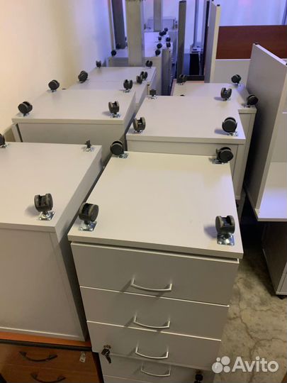 Тумба офисная выкатная