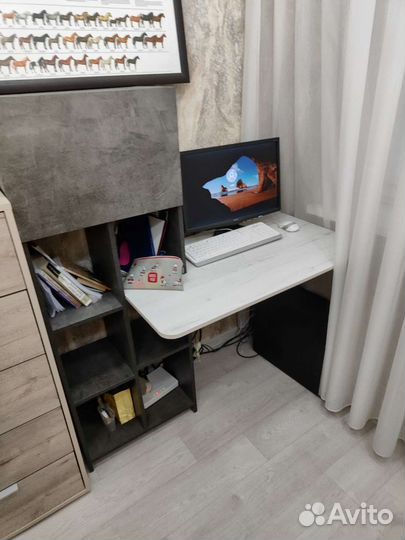 Компьютерный стол