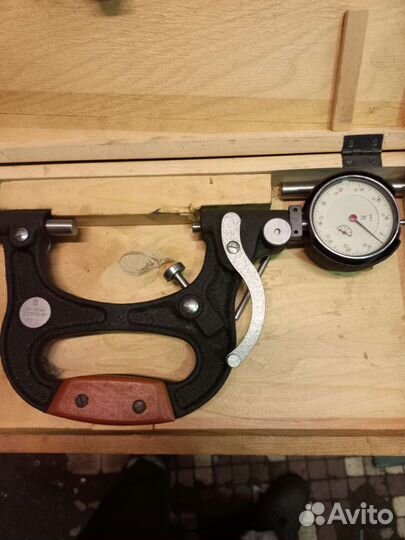 Микрометр часового типа