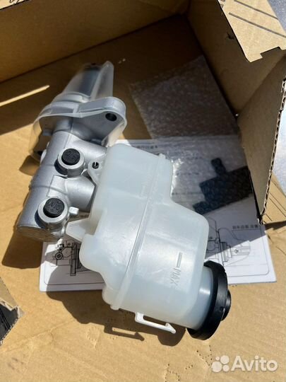 Цилиндр тормозной новый RAV4