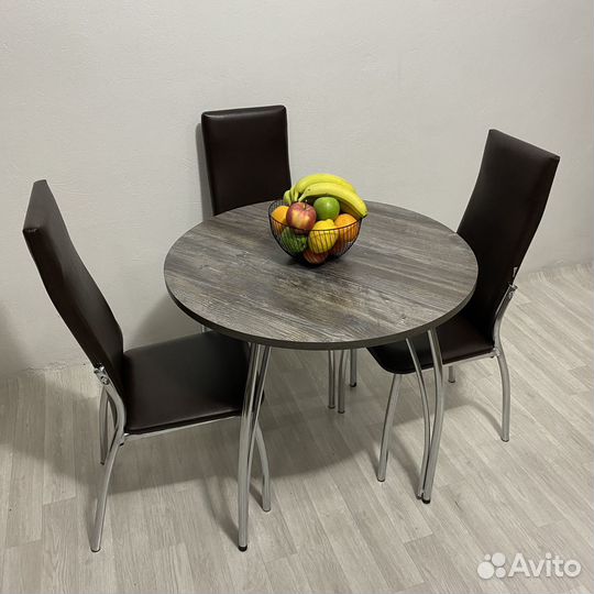 Стол круглый обеденный