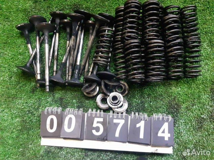 Сухарь клапана Isuzu Elf NPR72L 4HJ1 2000