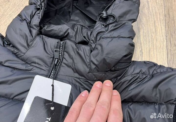 Куртки Tommy Hilfinger комфортные