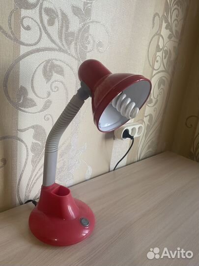 Лампа настольная