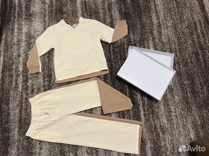 Спортивный костюм для девочки 140