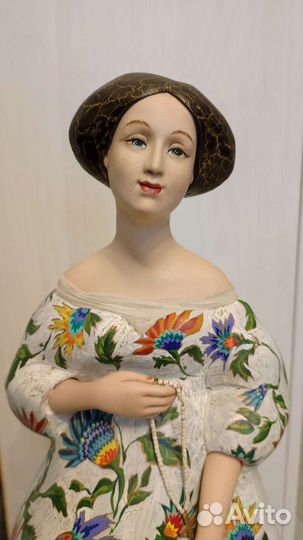 Кукла фарфоровая коллекционная