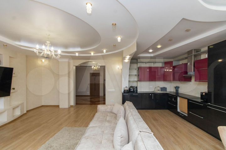 3-к. квартира, 113 м², 8/18 эт.