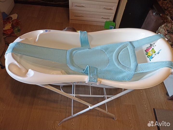 Детская ванночка с подставкой