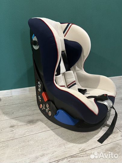 Детское удерживающее устройство, кресло в авто