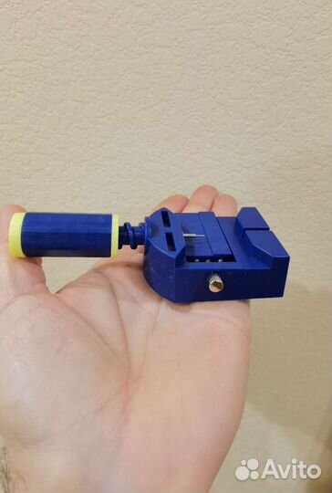 Инструмент для съёма звеньев ремня часов