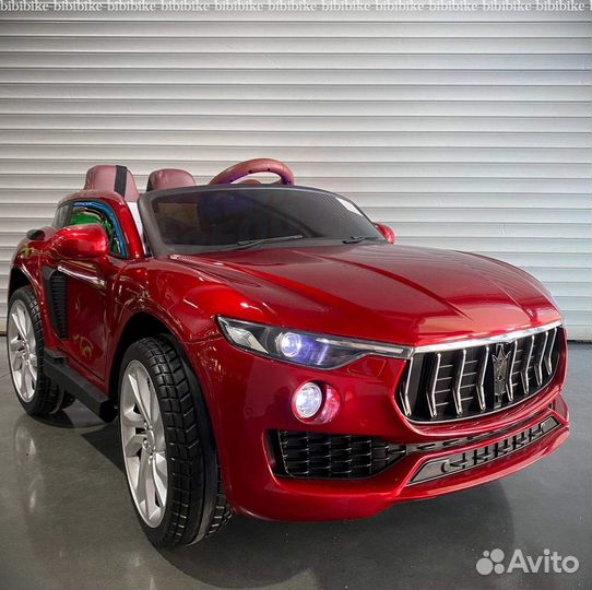 Полноприводный электромобиль машинка