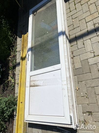 Дверь пвх с окном бу