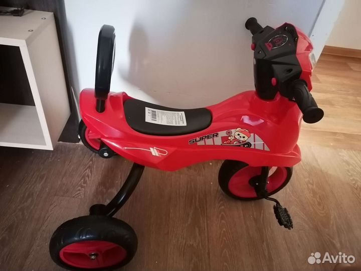 Детский трехколесный велосипед