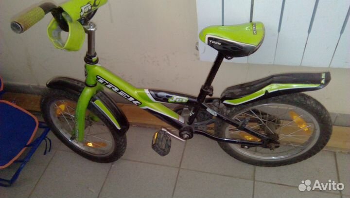 Детский двухколесный велосипед Trek Jet