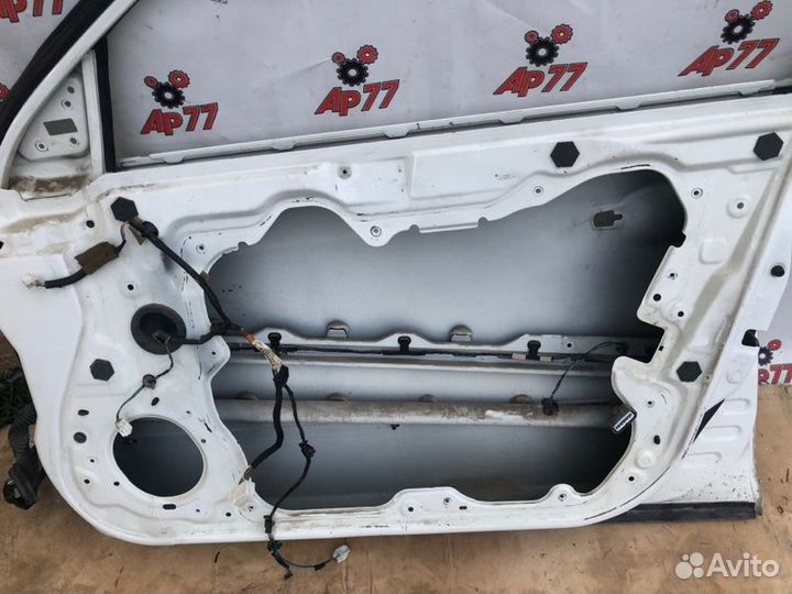 Дверь боковая передняя правая Nissan Altima L32