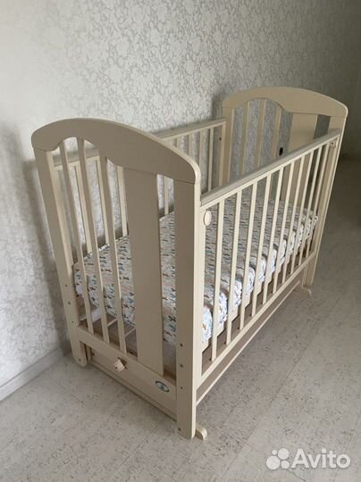 Продам детскую кроватку в отличном состоянии