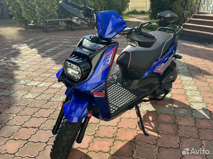 Скутер Motoland Matrix 150