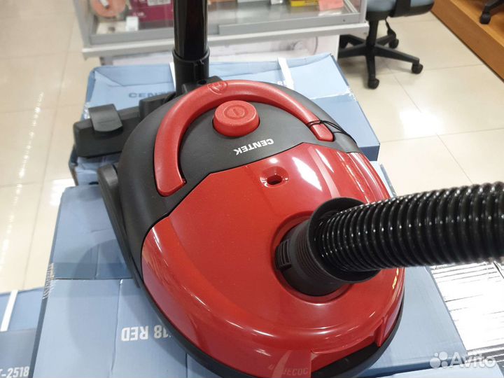 Пылесос Centek CT-2518 красный