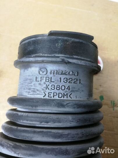 Впускной патрубок Mazda 3 BL 2.0 LF