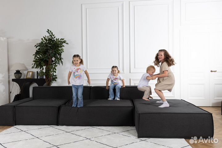 Диван со спальным местом 2700х1650 мм