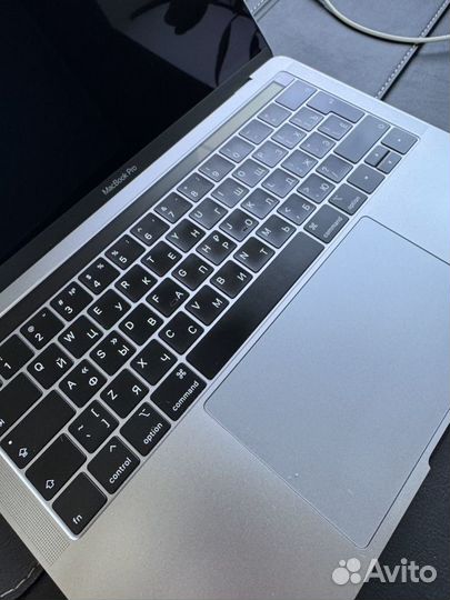 Ноутбук Apple MacBook Pro 13 Mid