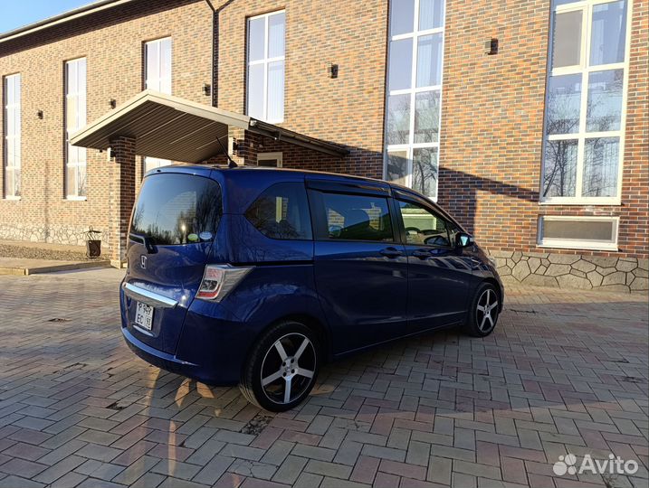 Toyo DRB 205/45 R17 84