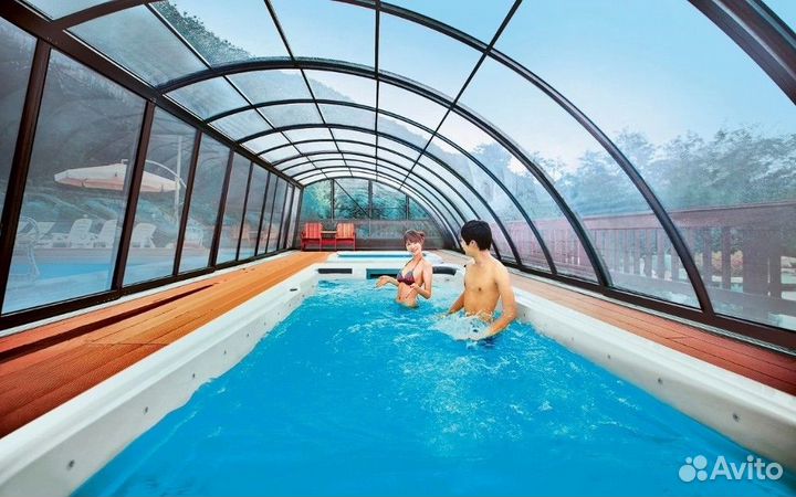 Бассейн с павильоном