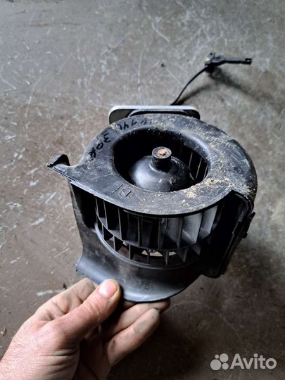 Моторчик заднего отопителя Mercedes W140