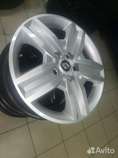 Bridgestone Dueler H/T 215/60 R17 96H