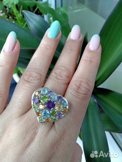 Серебряное кольцо с натуральными камнями