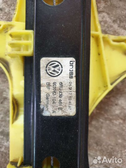 Стеклоподъёмник задний левый Volkswagen Polo 5