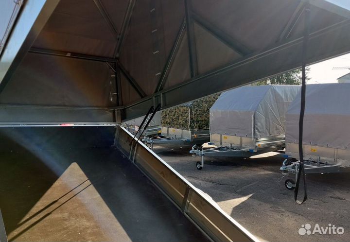 Прицеп оцинкованный 2.7х1.4 с тентом на газлифтах
