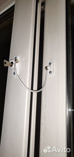 Защита окон от детей (блокиратор)