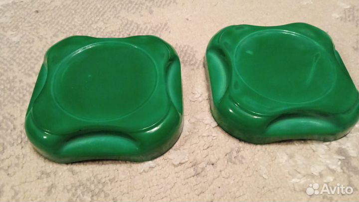 Пепельница из малахитового стекла