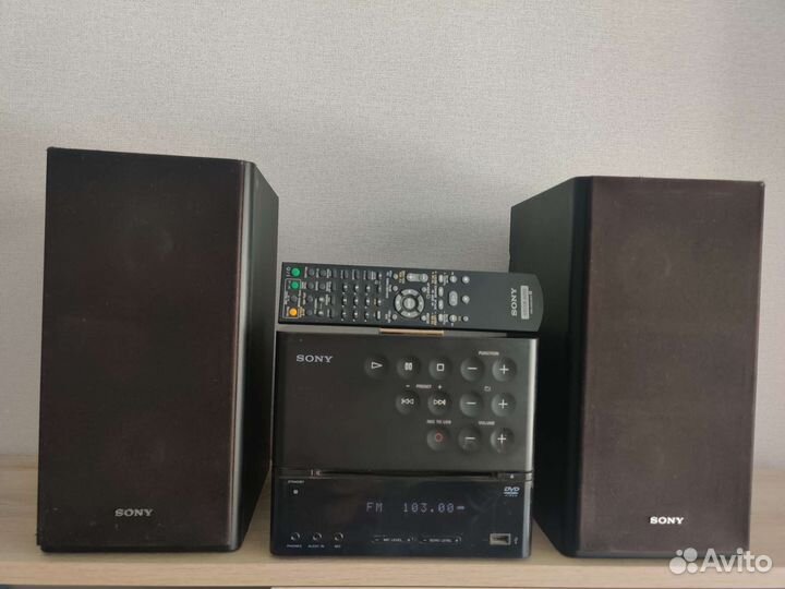 Музыкальный центр Sony